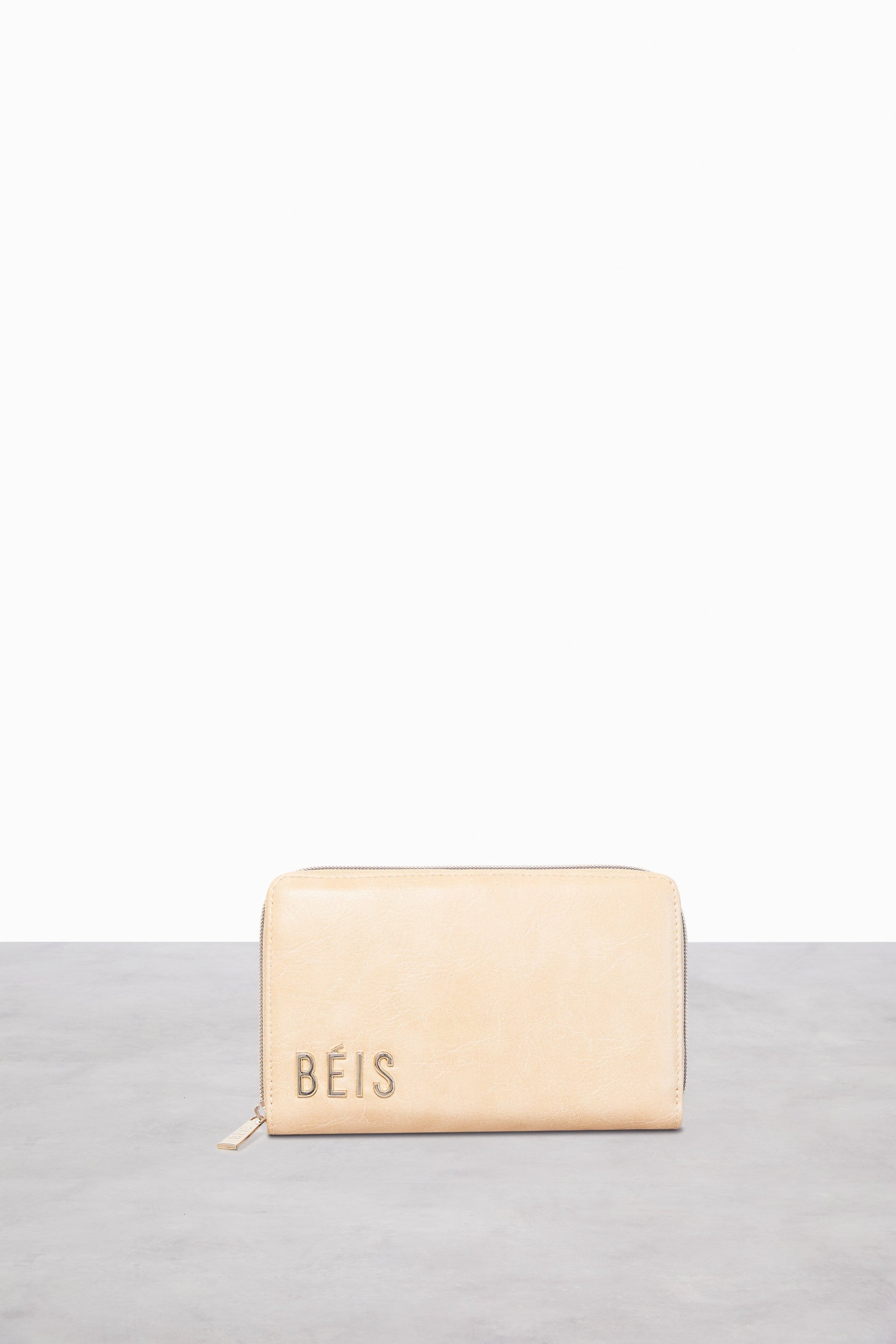 The Travel Wallet in Beige
